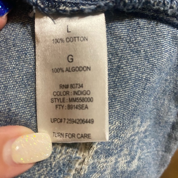 Miley Cyrus & Max Azria jean jacket - Picture 4 of 4